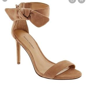 Brand new without the box Banana Republic Jasmine sandals